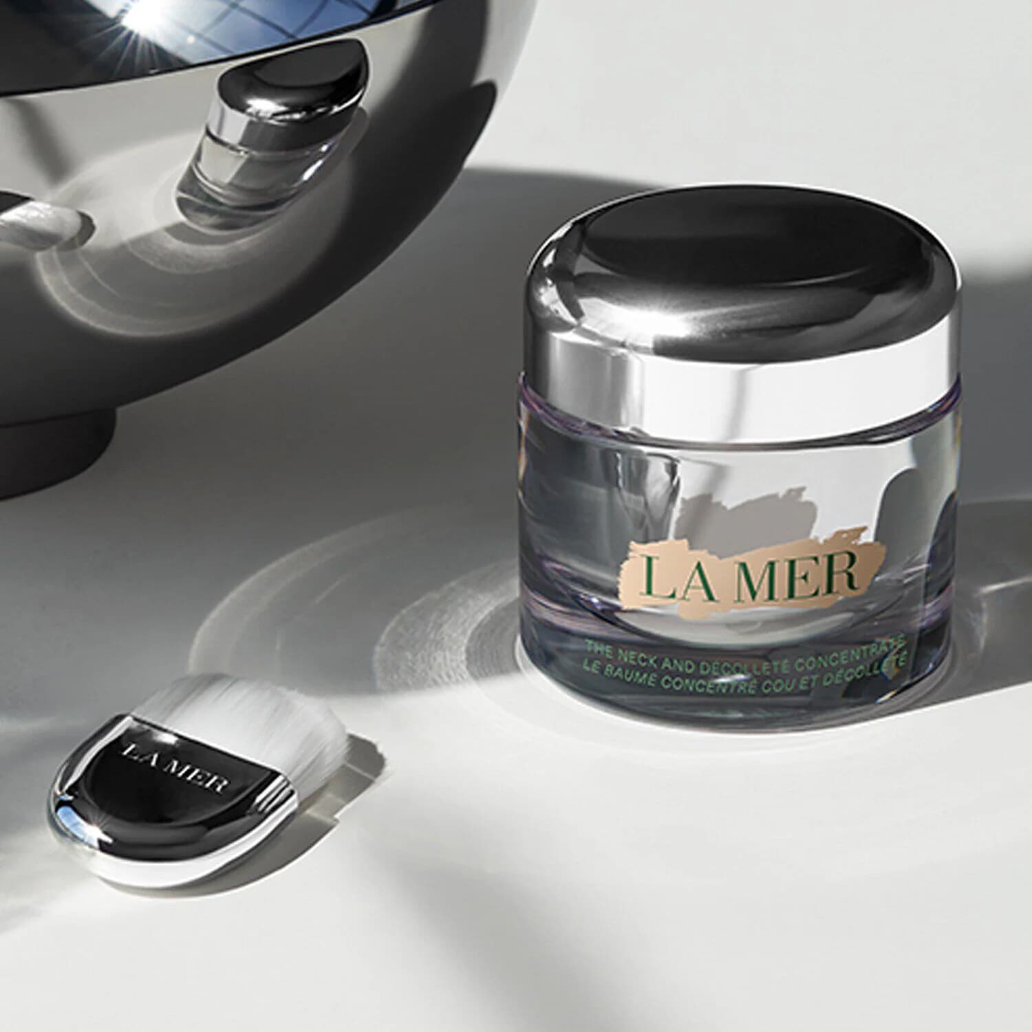 The Neck and Decolleté Concentrate