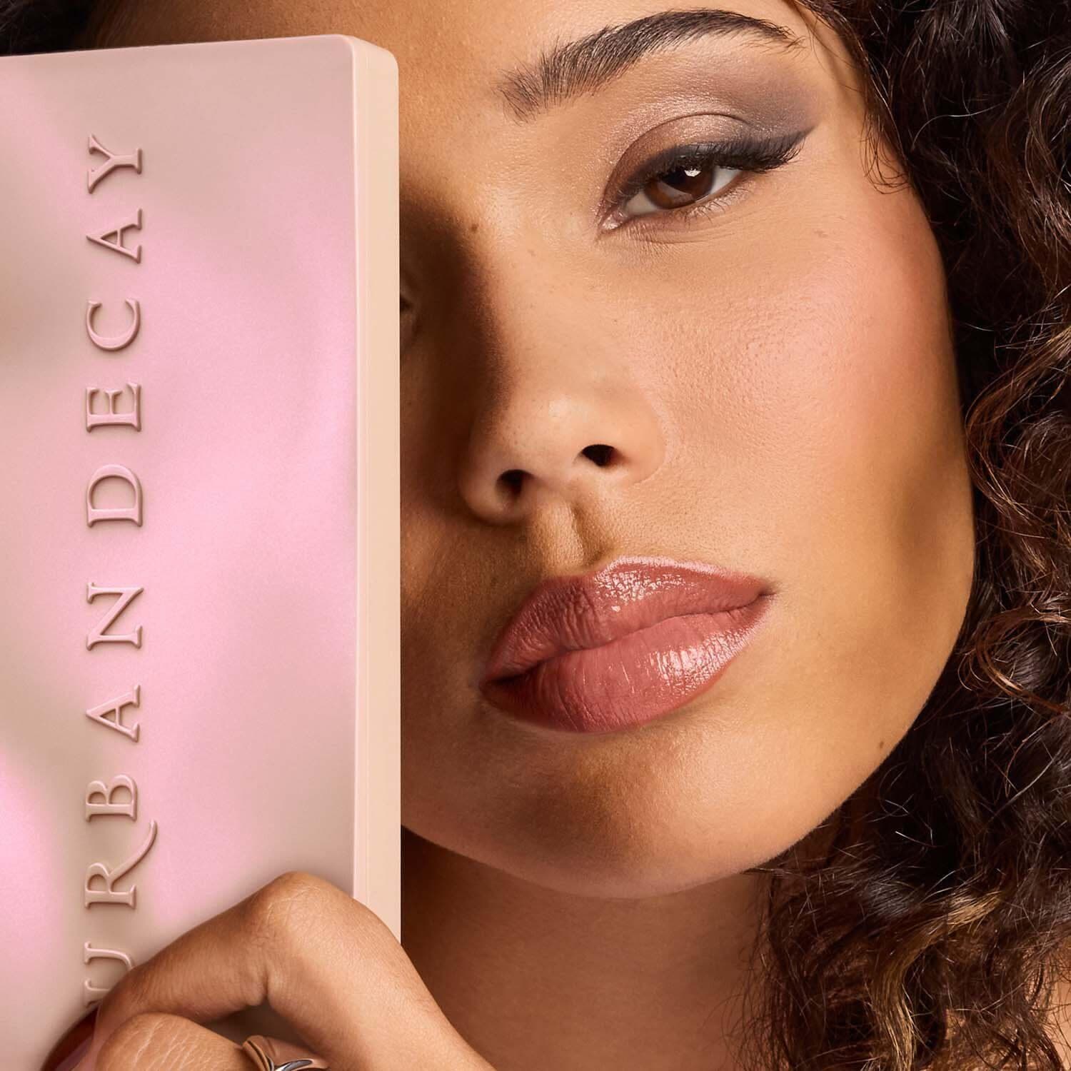Naked Shaped Cool Eyeshadow Palette