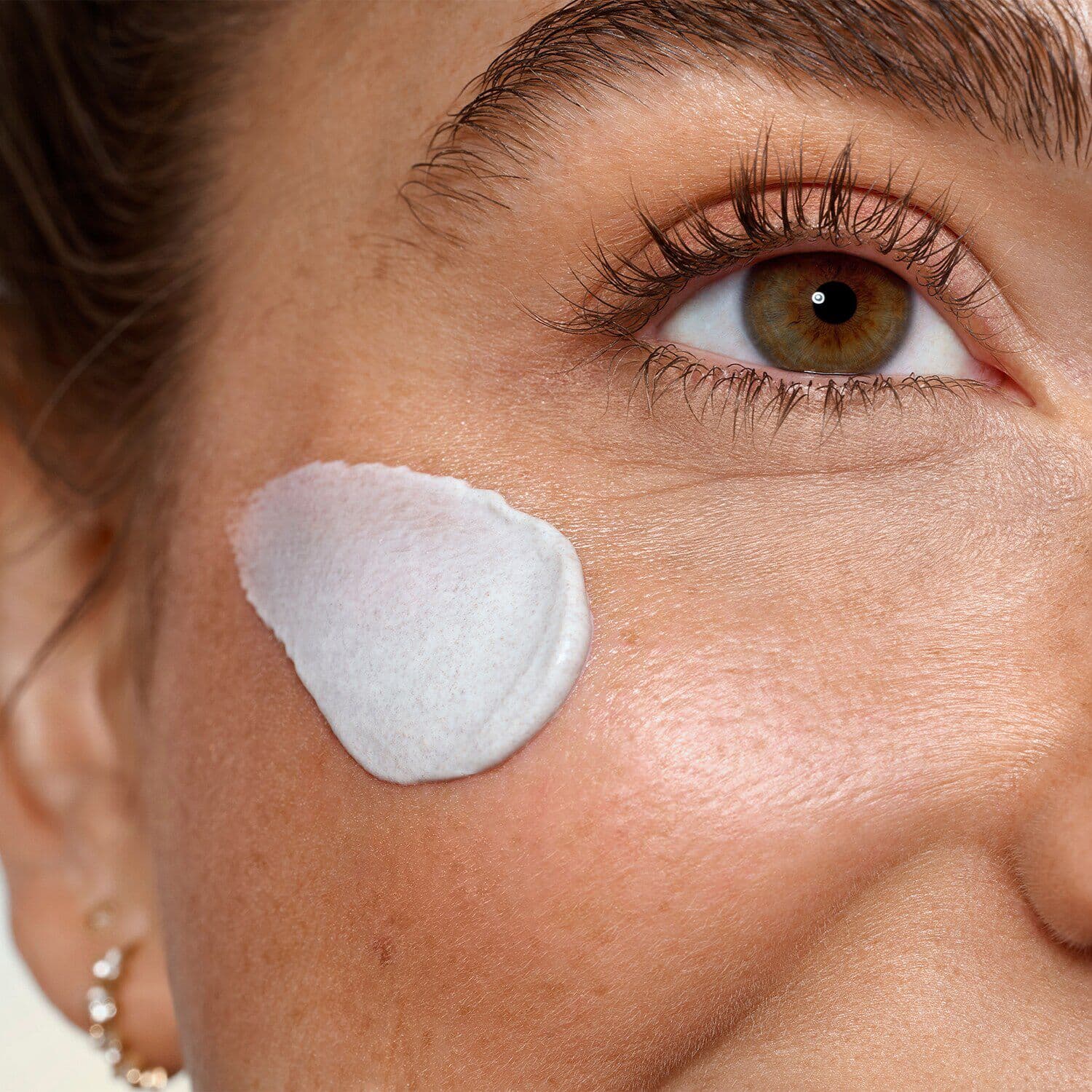 Daywear - Multi-Protection Anti-Oxidant Sheer Tint Release Moisturizer SPF 15