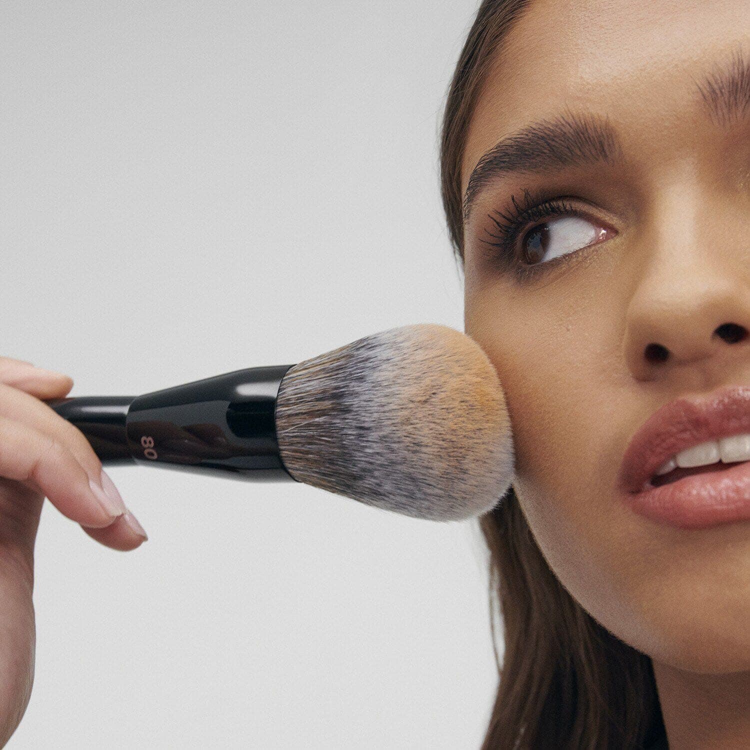 Professional brush Pro Bronzer Brush #80