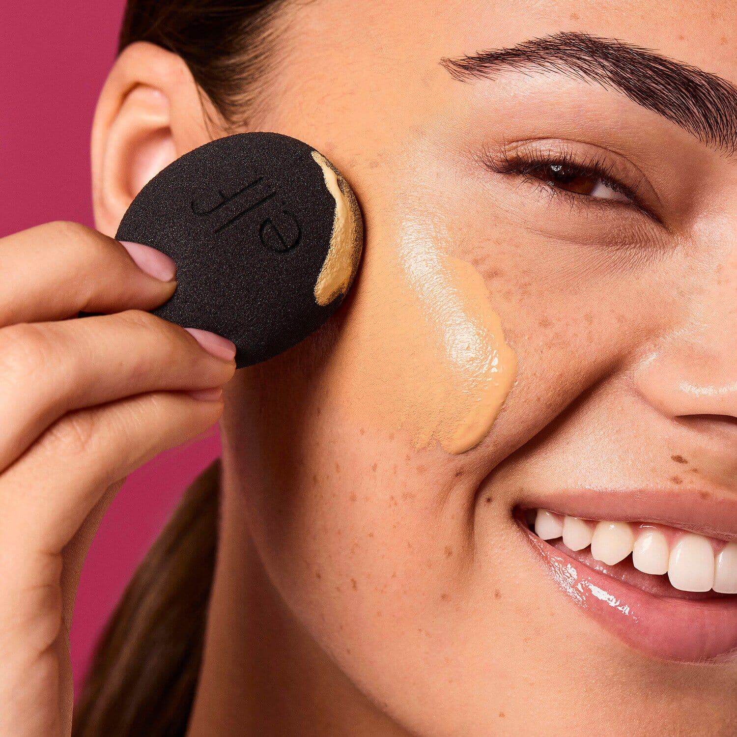 Bounce & Blur Pro Sponge