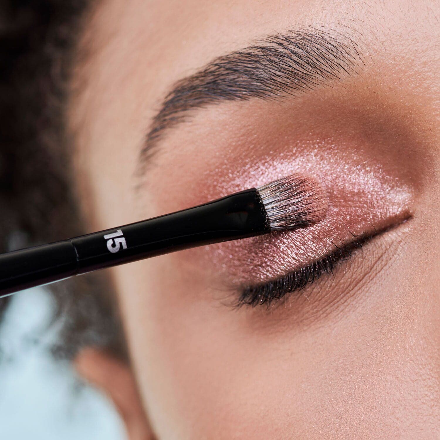 Professional brush Pro Eyeshadow Brush #15