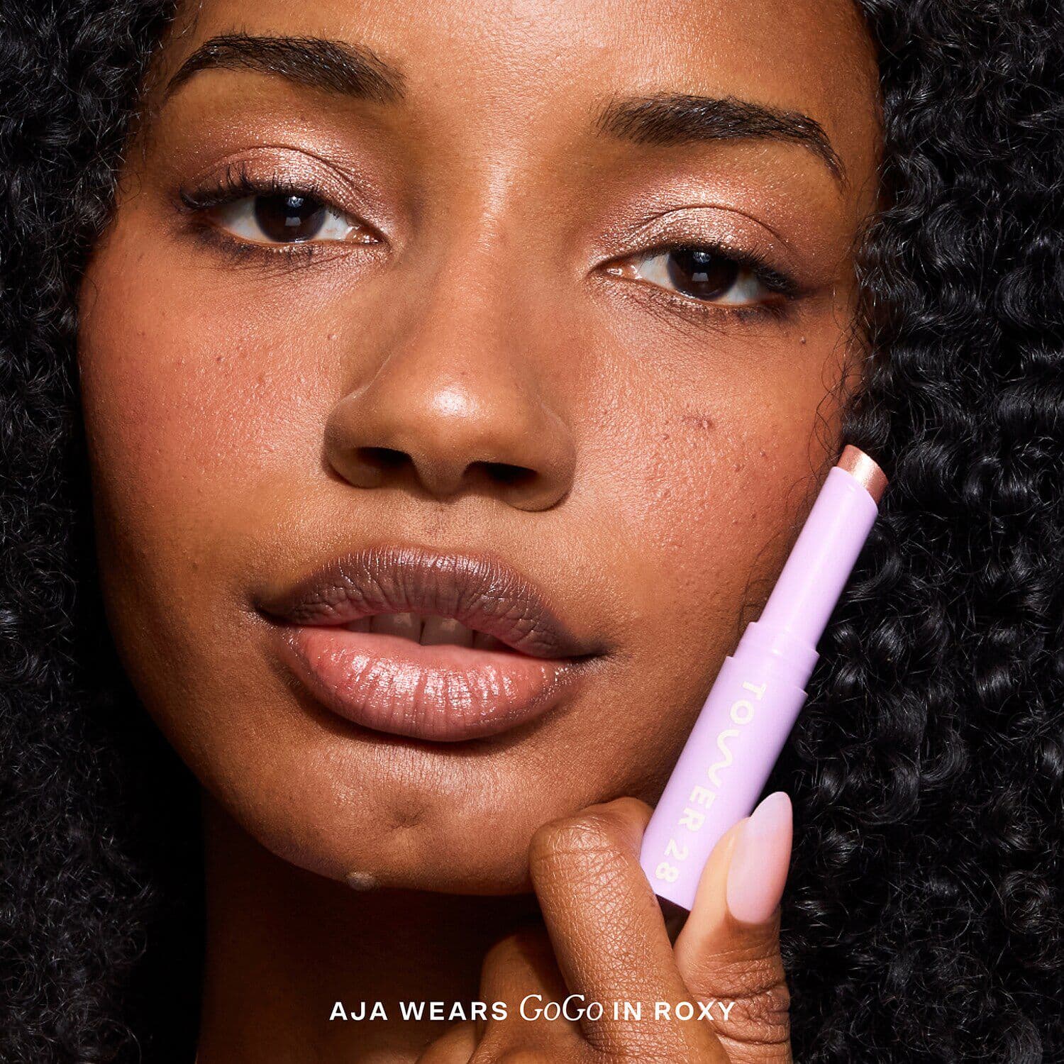 GoGo Cooling Shimmer Eye Shadow Stick