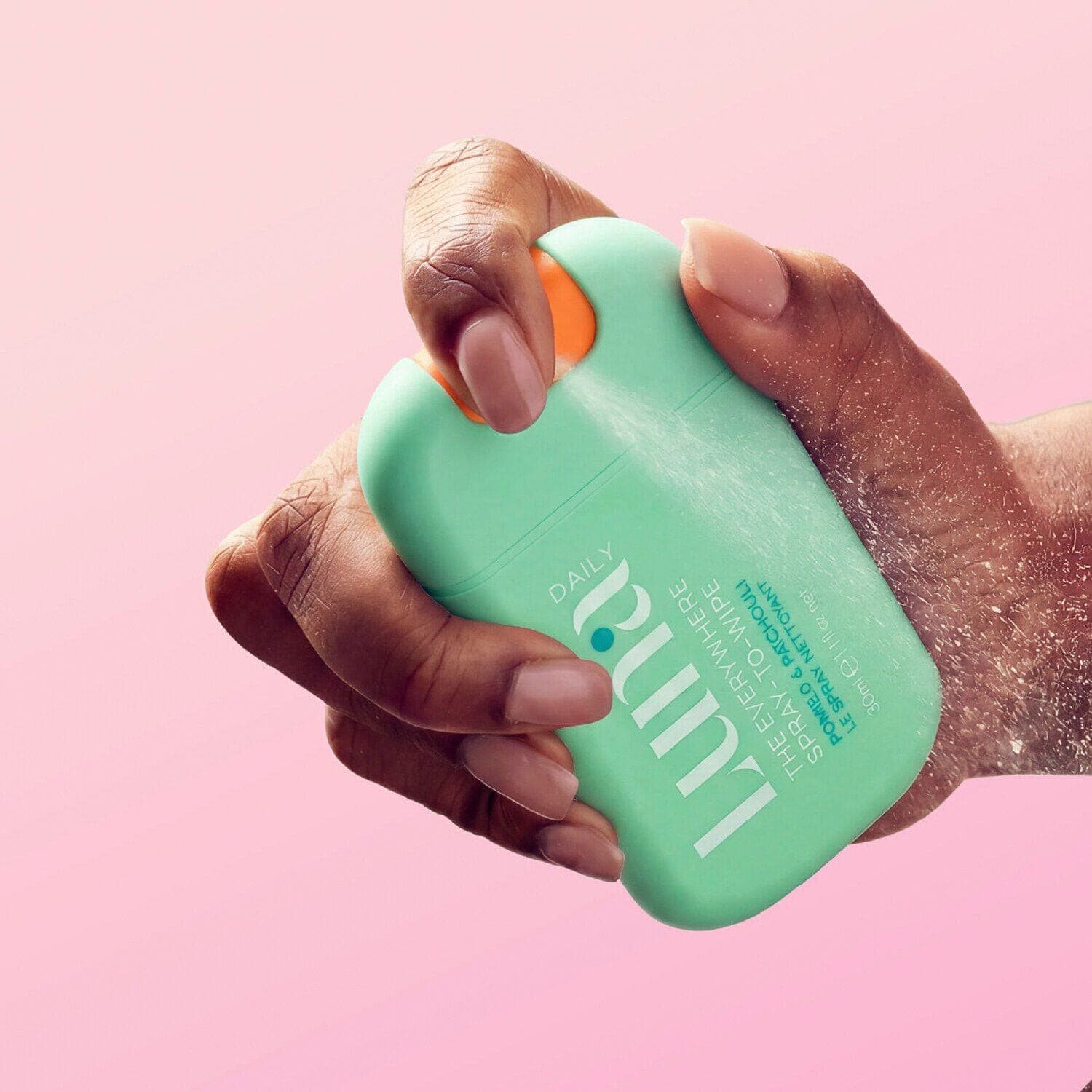 The Everywhere Spray-to-Wipe - Body Cleansing Spray Pomelo + Patchouli