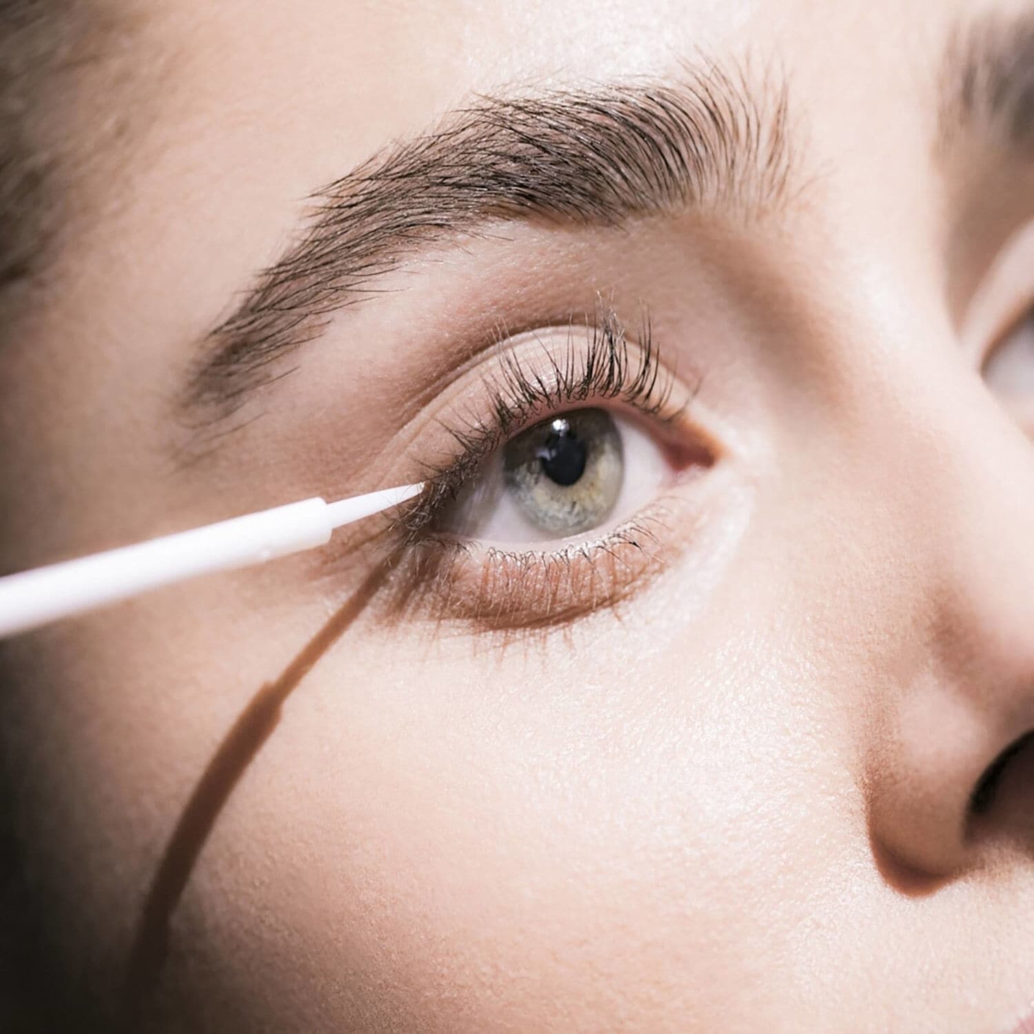 Lash Revitalizing Serum for Thicker Eyelashes
