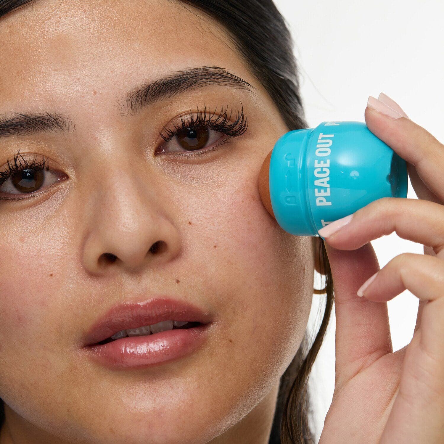 Instant Oil Control Roller With Halloysite Clay