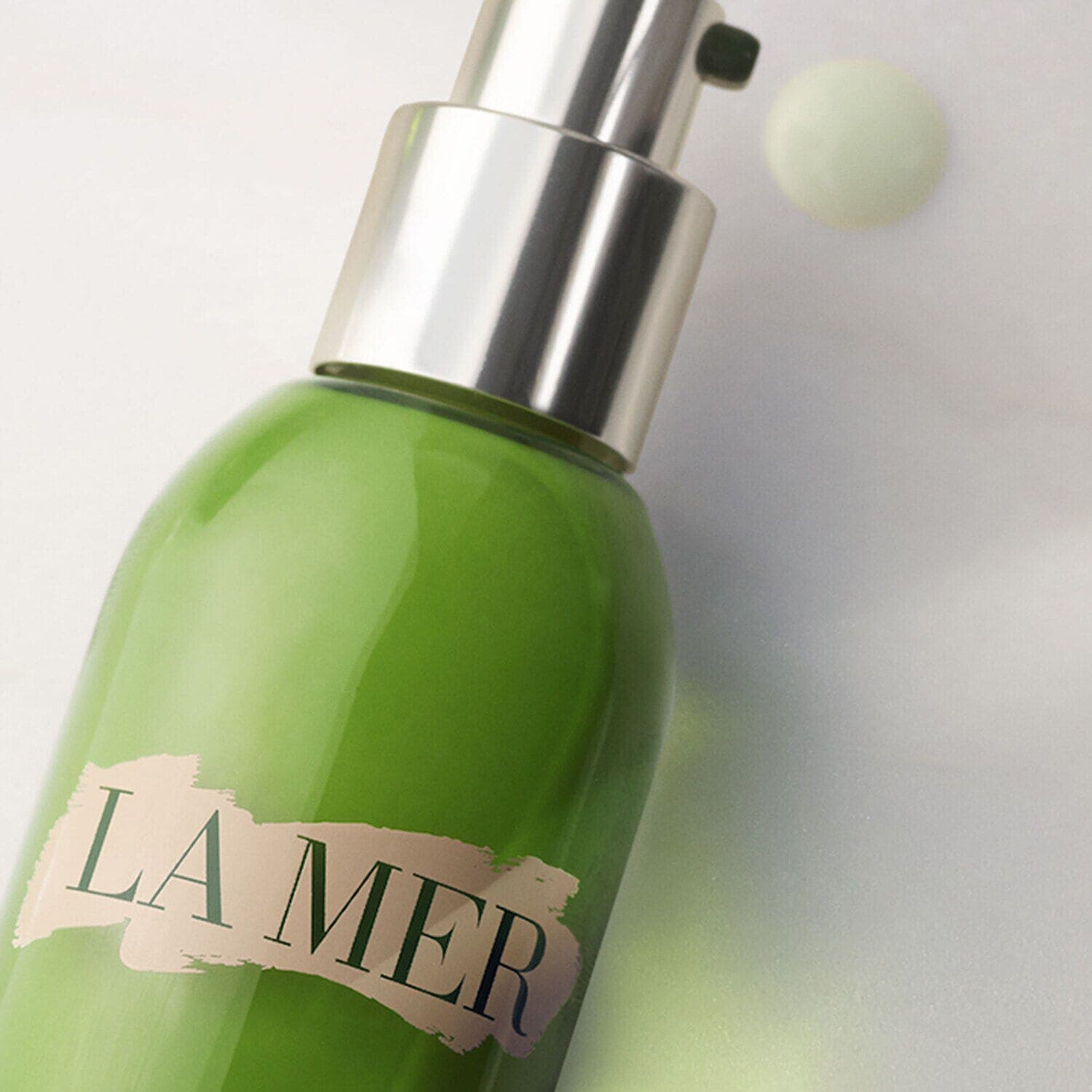 The Revitalizing Hydrating Serum