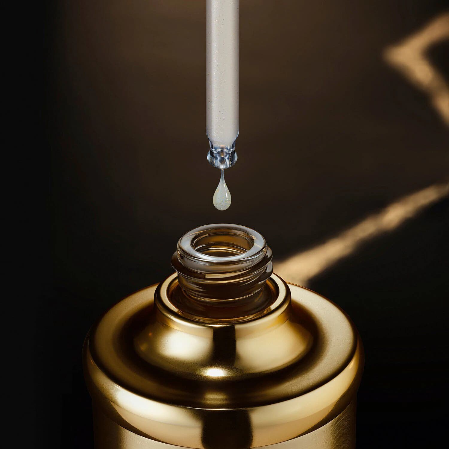 Pure Gold Radiance Concentrate Serum