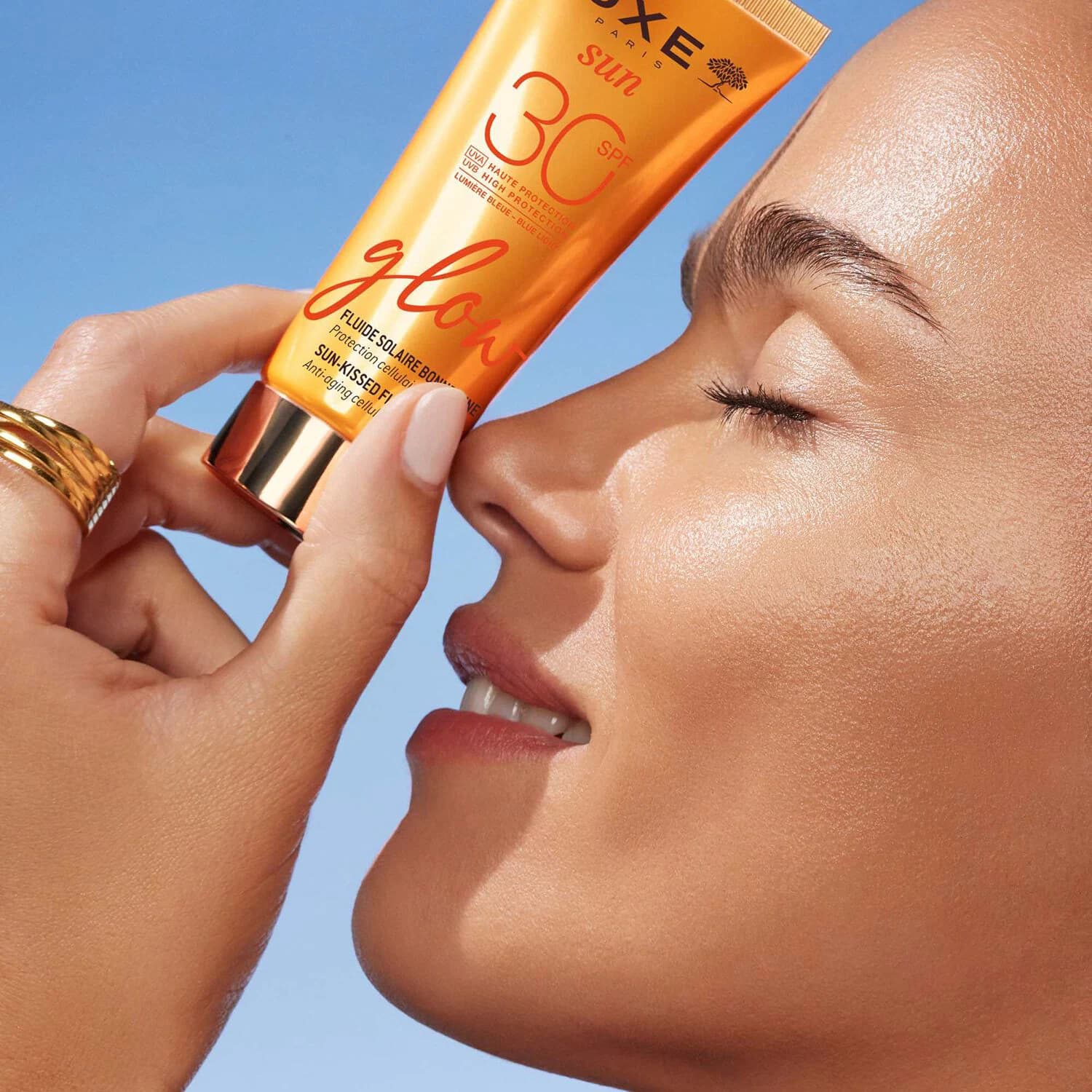 Sun-Kissed Fluid SPF30