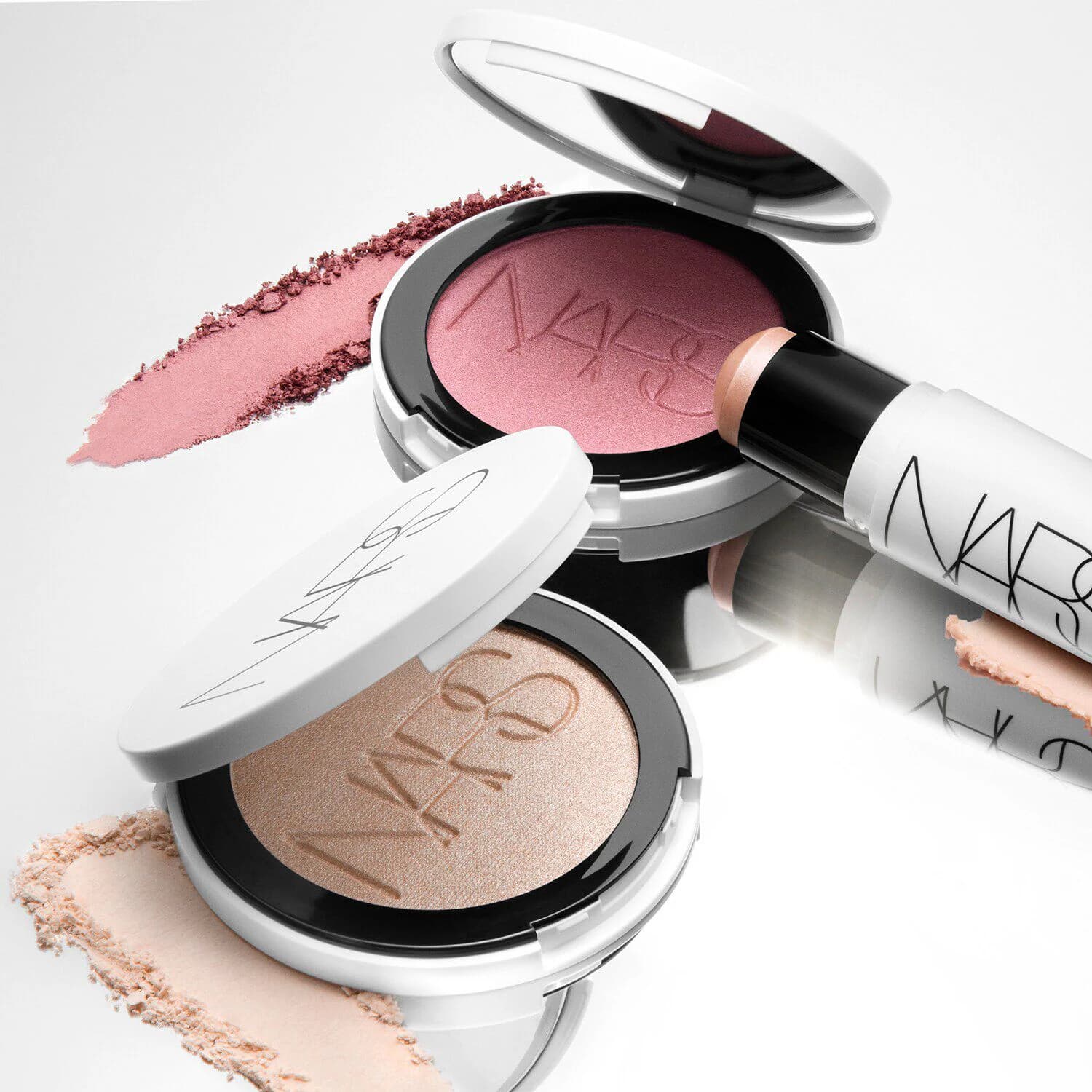 Light Reflecting™ Luminizing Blush