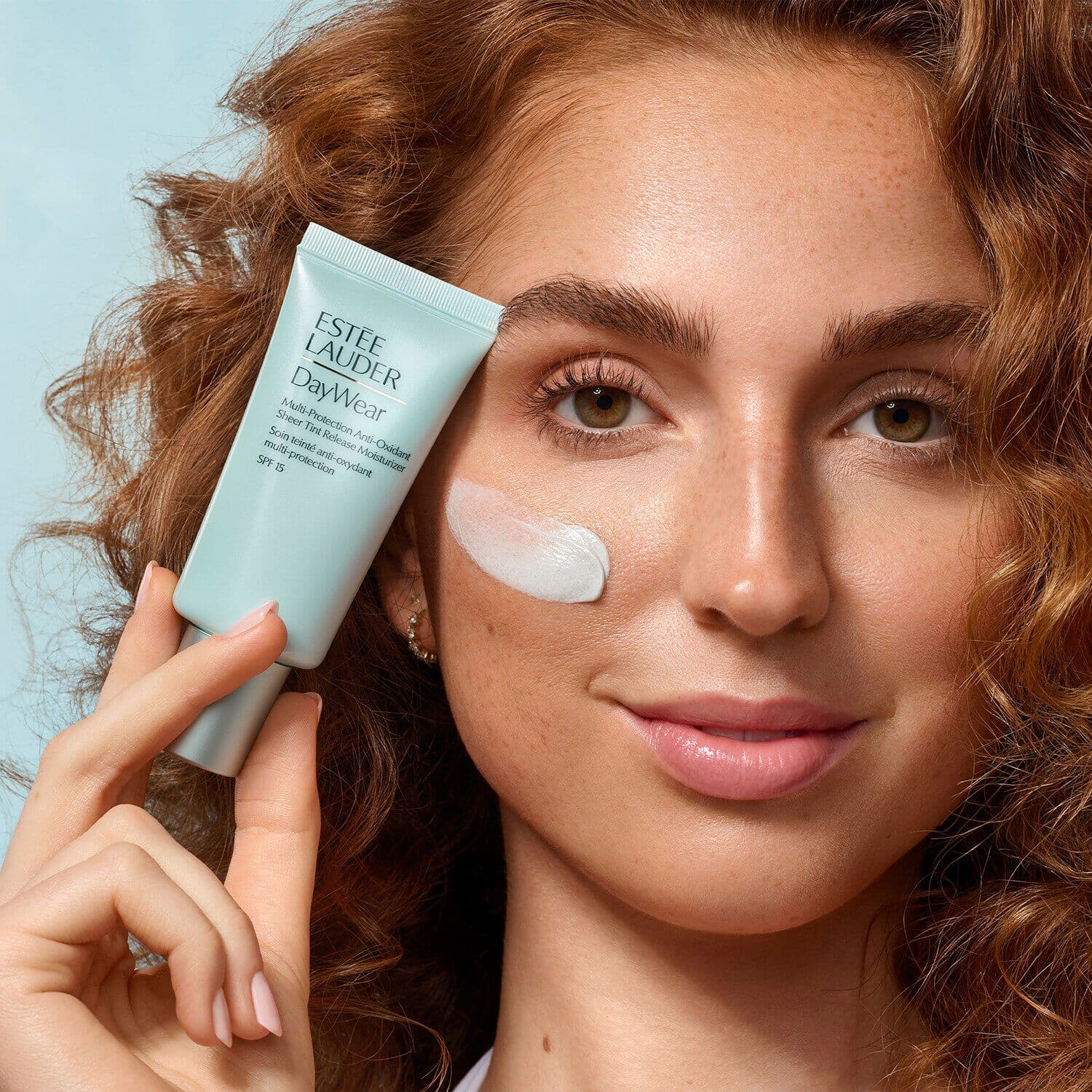 Daywear - Multi-Protection Anti-Oxidant Sheer Tint Release Moisturizer SPF 15