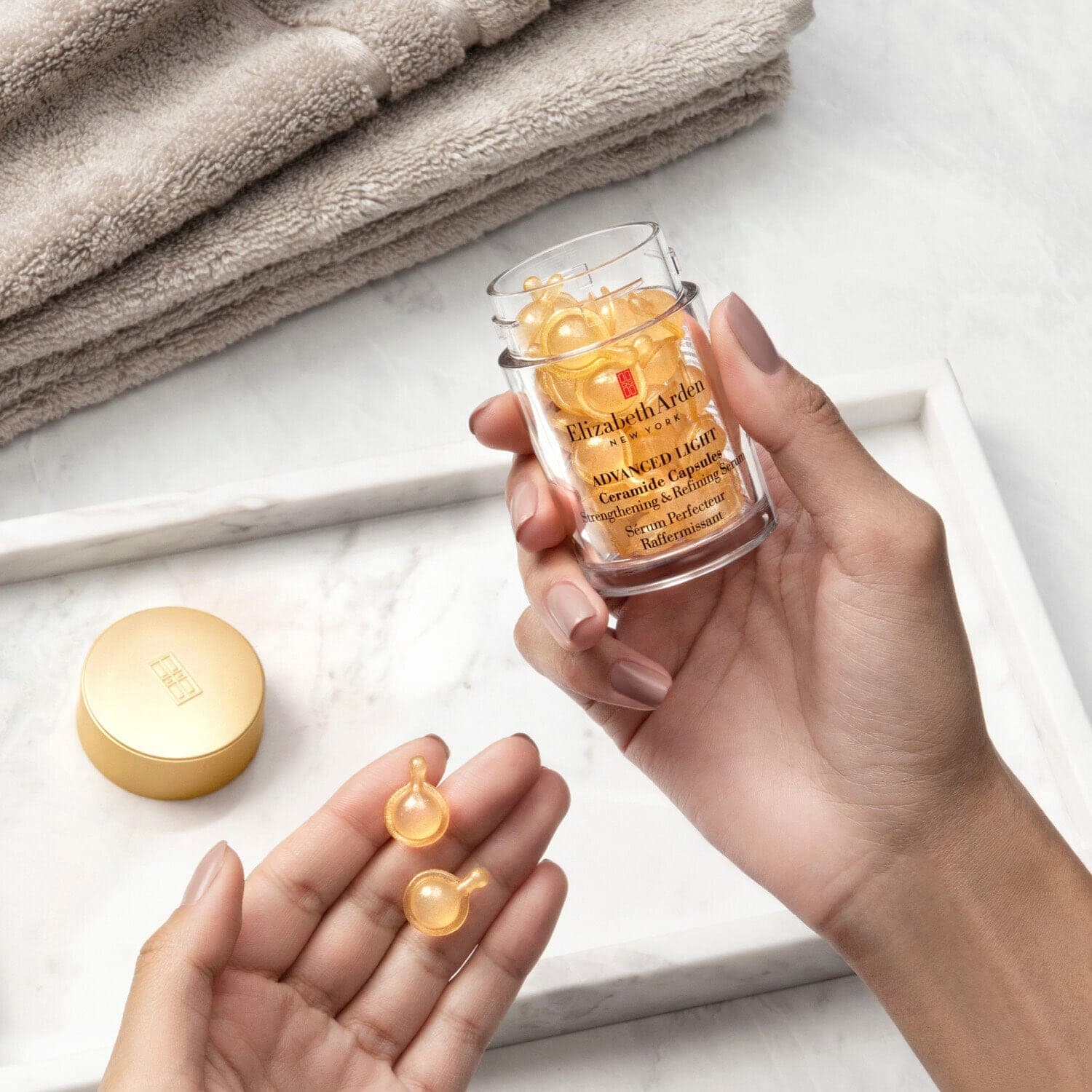 Advanced Light Ceramide Capsules Strengthening & Refining Serum