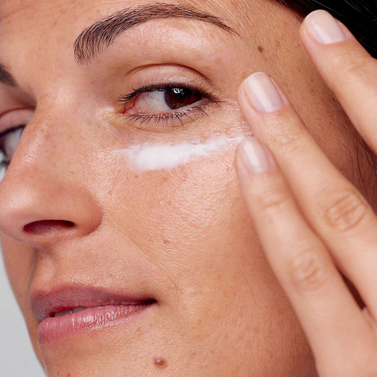 SMART CLINICAL REPAIR WRINKLE CORRECTING EYE CREAM