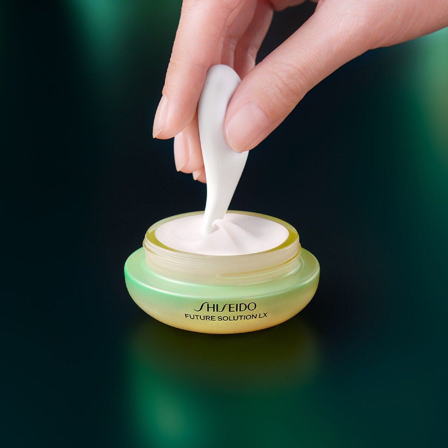 Future Solution LX: Legendary Enmei Ultimate Radiance Eye Cream