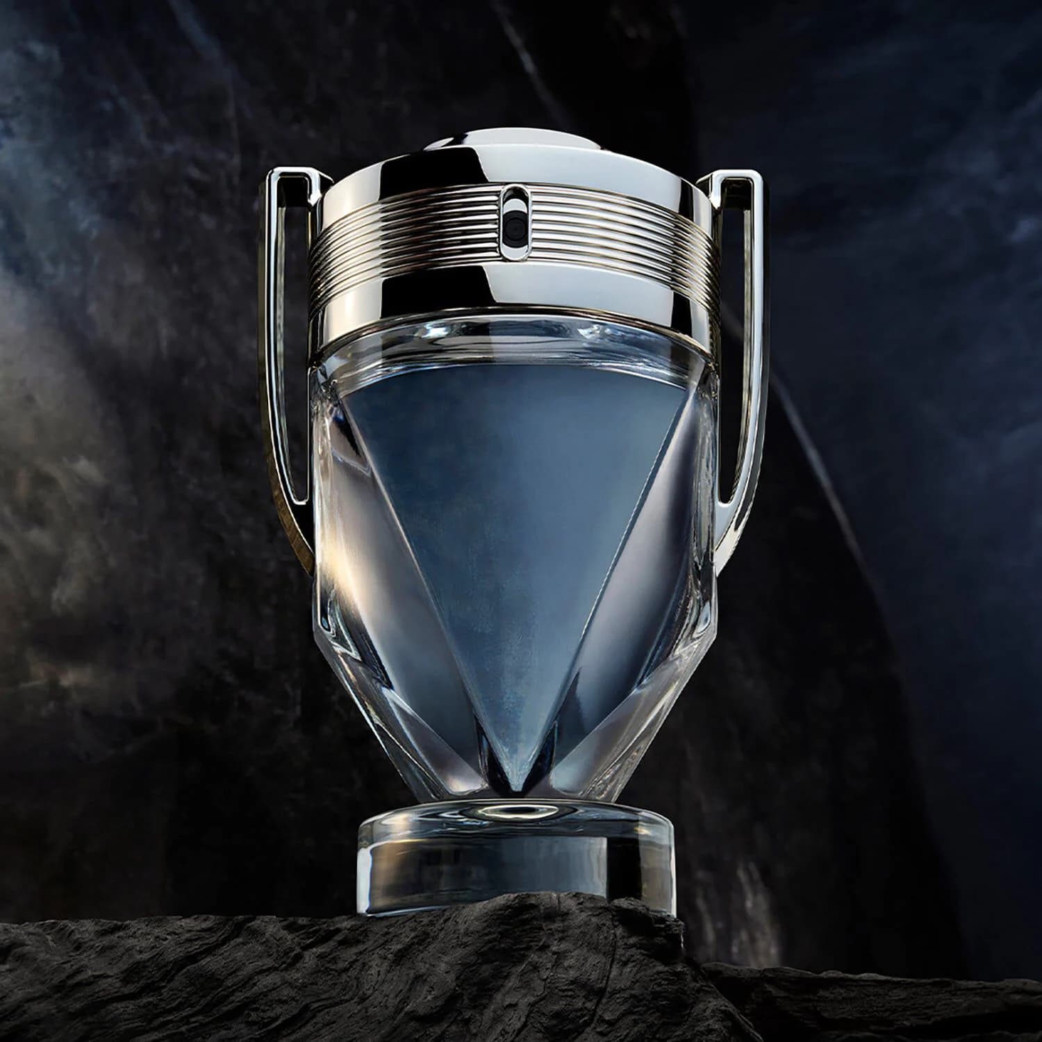 Invictus Eau de Toilette Spray