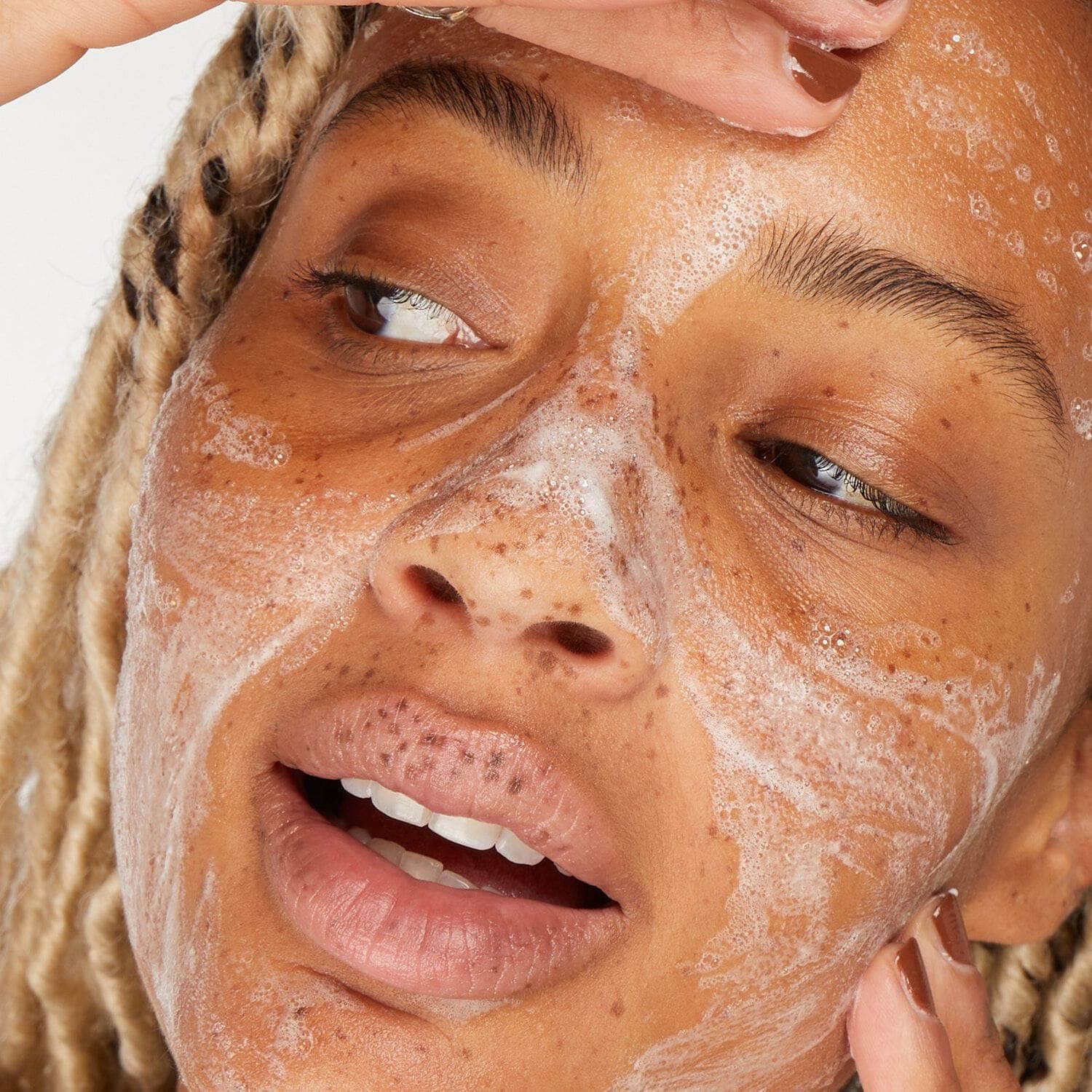 Superfruit Gentle Exfoliating Cleanser with Vitamin C + Papaya