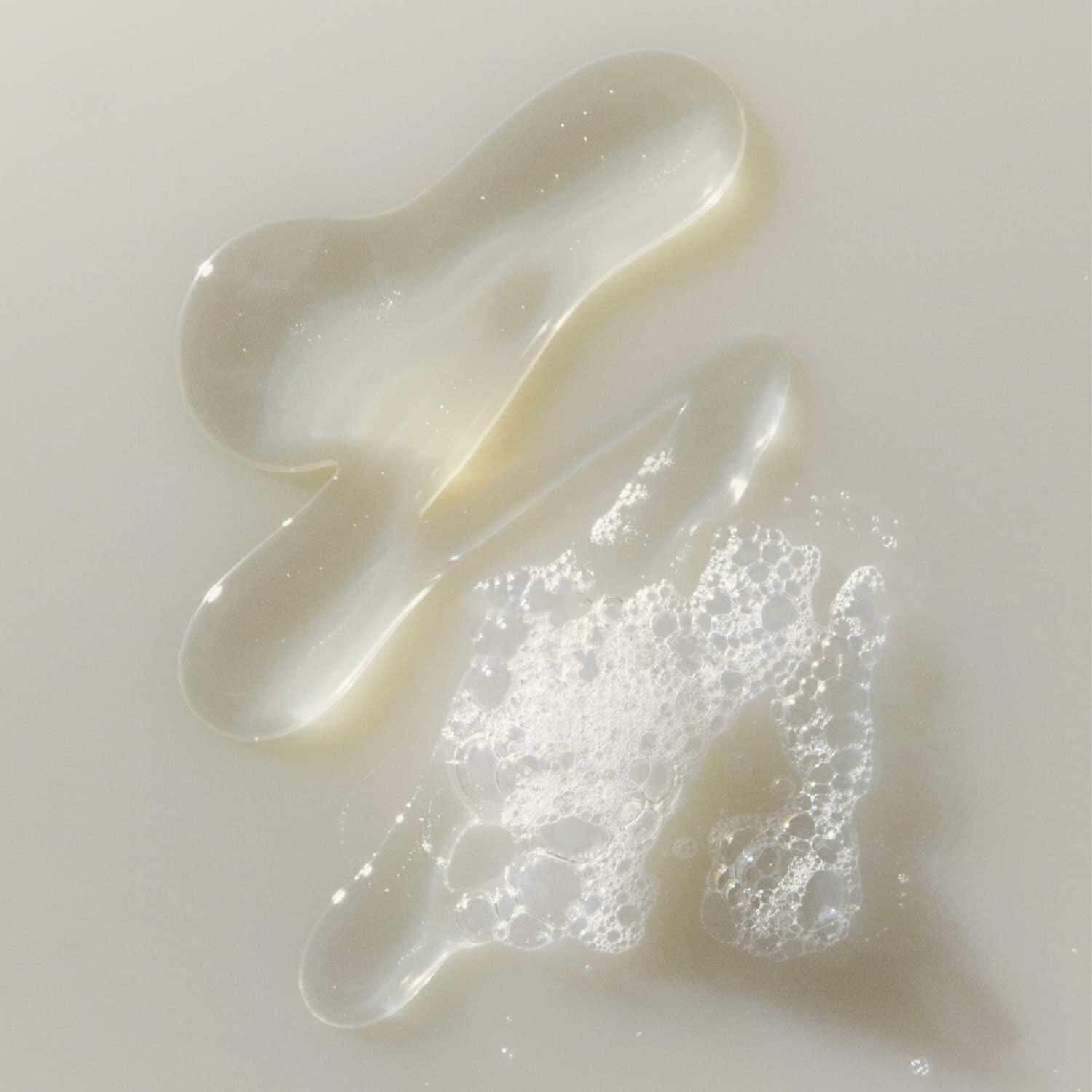 Superfood + Niacinamide Body Cleanser With Antioxidants & Hyaluronic Acid