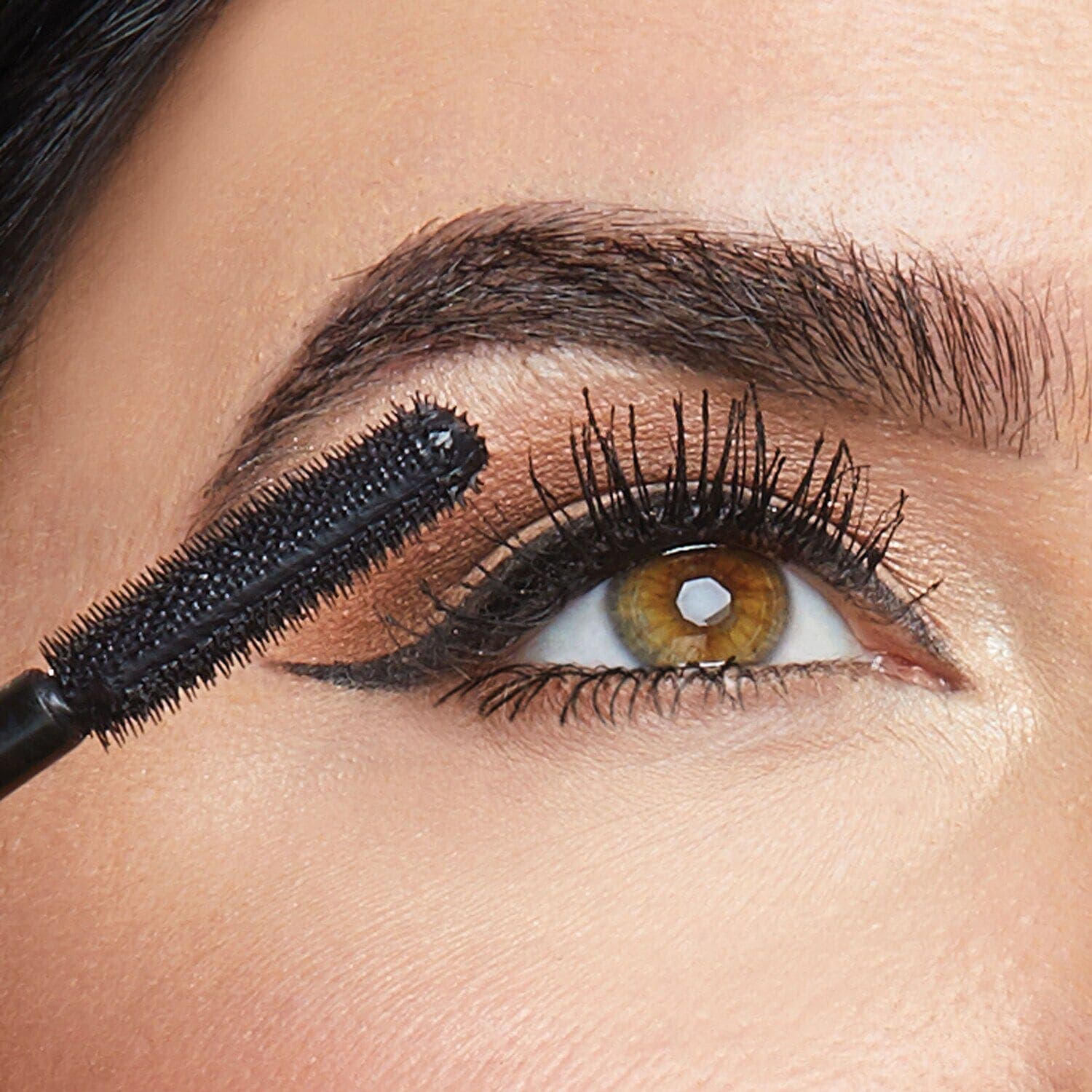 Maneater™ Lengthening & Volumizing Mascara